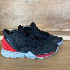 Nike Kyrie Bred Size 6.5Y